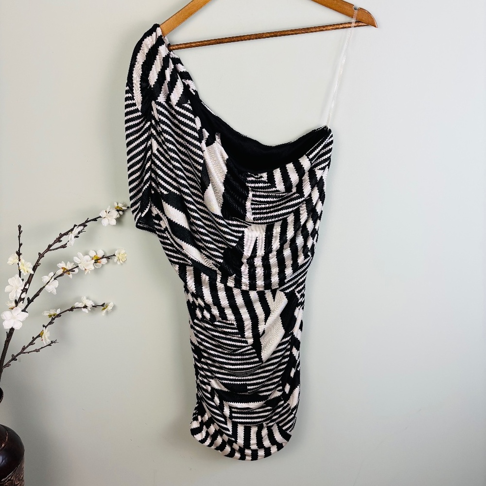 Olive Ole Ruched One Shoulder Mini Dress Size 3X